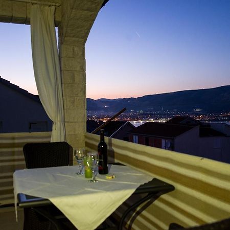Holidays Apartments Slanada With Terrace And Sea View, Near The Beach & Town Trogir, Free Parking, Quiet Place On Peninsula Ciovo Εξωτερικό φωτογραφία