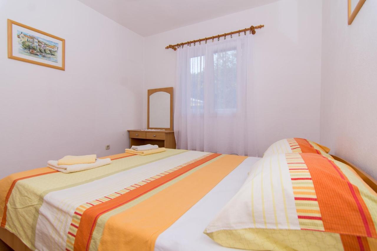 Holidays Apartments Slanada With Terrace And Sea View, Near The Beach & Town Trogir, Free Parking, Quiet Place On Peninsula Ciovo Εξωτερικό φωτογραφία