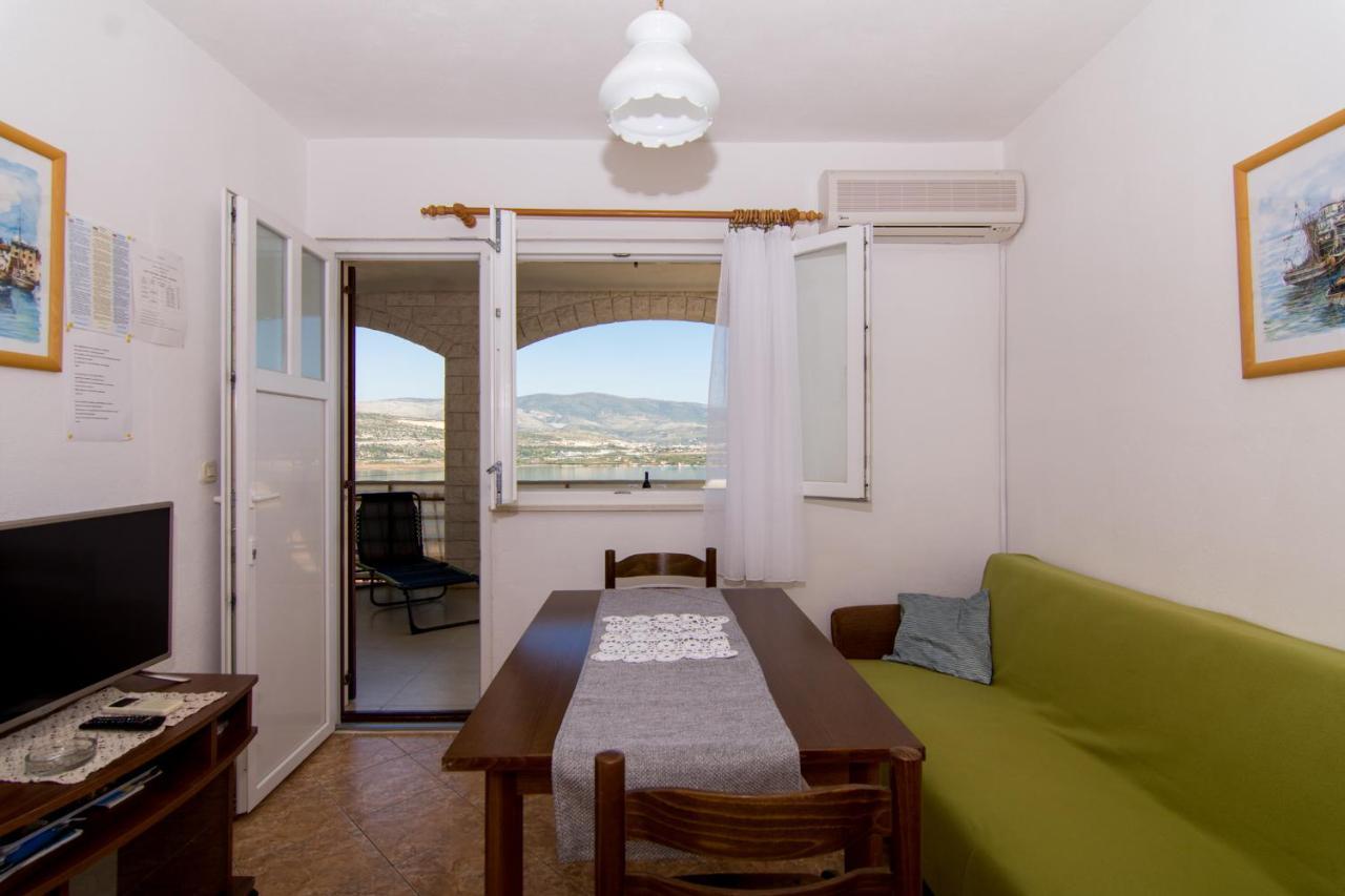 Holidays Apartments Slanada With Terrace And Sea View, Near The Beach & Town Trogir, Free Parking, Quiet Place On Peninsula Ciovo Εξωτερικό φωτογραφία