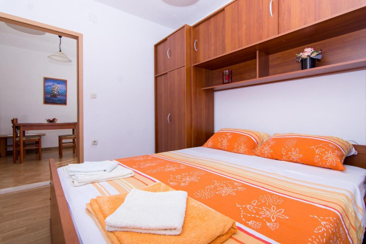 Holidays Apartments Slanada With Terrace And Sea View, Near The Beach & Town Trogir, Free Parking, Quiet Place On Peninsula Ciovo Εξωτερικό φωτογραφία