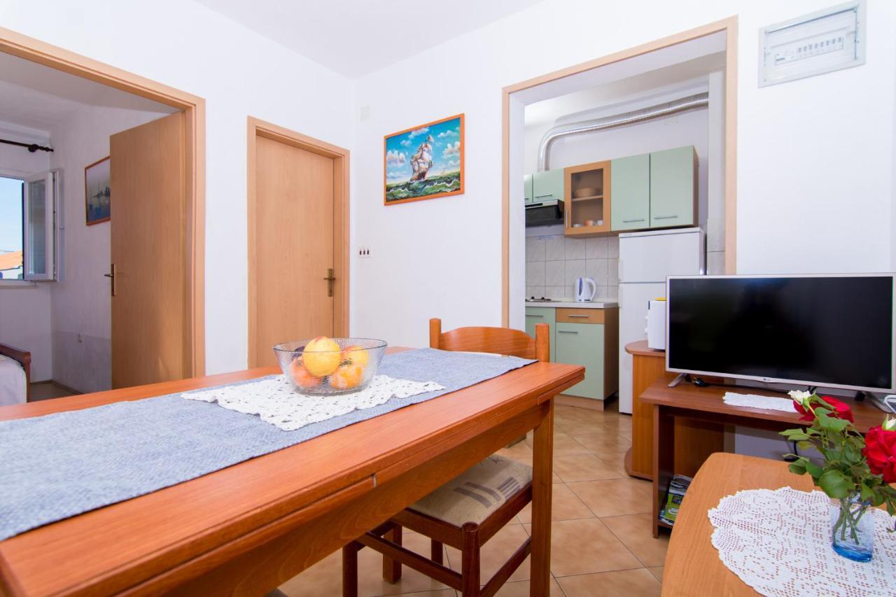 Holidays Apartments Slanada With Terrace And Sea View, Near The Beach & Town Trogir, Free Parking, Quiet Place On Peninsula Ciovo Εξωτερικό φωτογραφία