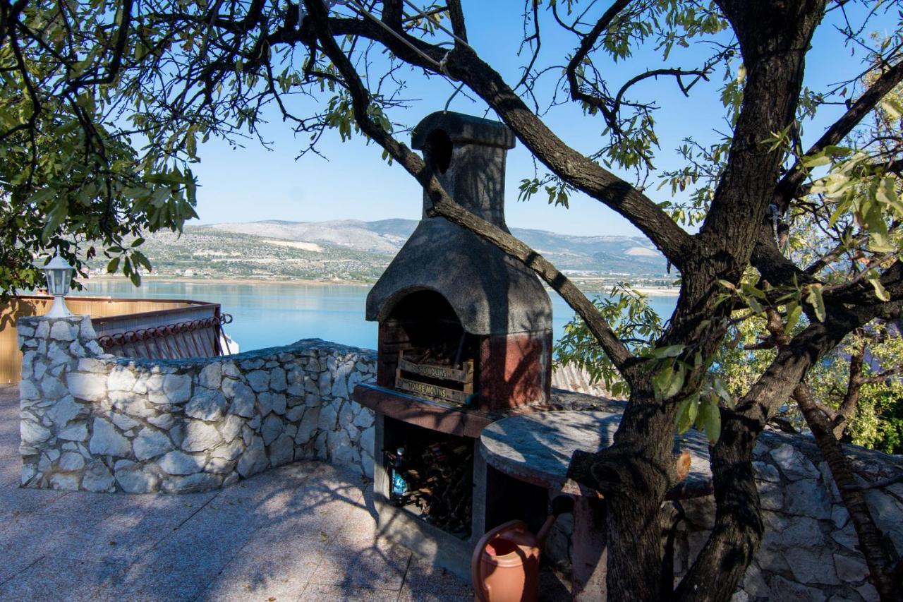 Holidays Apartments Slanada With Terrace And Sea View, Near The Beach & Town Trogir, Free Parking, Quiet Place On Peninsula Ciovo Εξωτερικό φωτογραφία