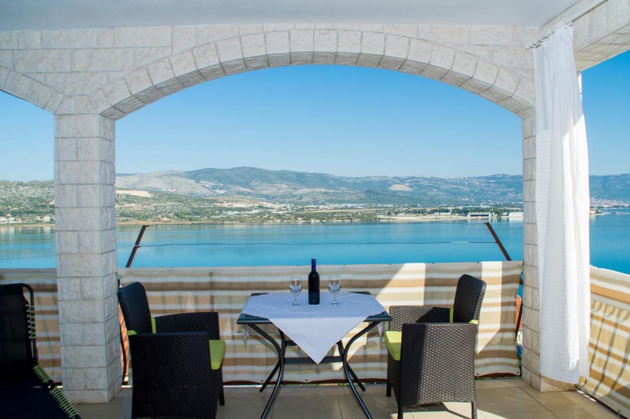 Holidays Apartments Slanada With Terrace And Sea View, Near The Beach & Town Trogir, Free Parking, Quiet Place On Peninsula Ciovo Εξωτερικό φωτογραφία