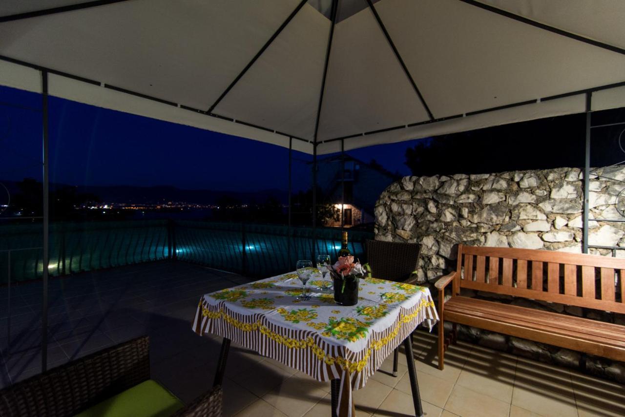 Holidays Apartments Slanada With Terrace And Sea View, Near The Beach & Town Trogir, Free Parking, Quiet Place On Peninsula Ciovo Εξωτερικό φωτογραφία